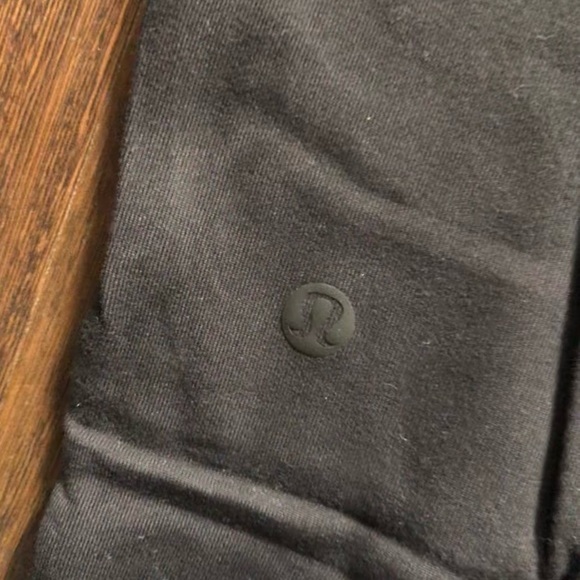 lululemon joggers - Picture 2 of 3